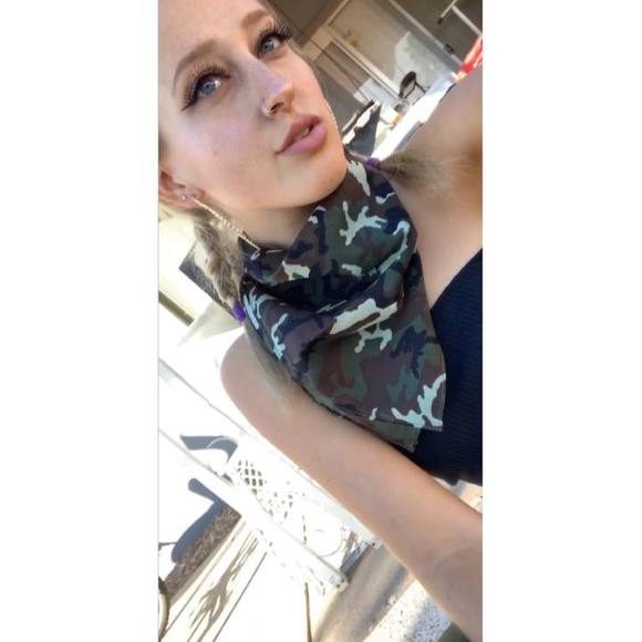 Meet your Posher, Lexi - Picture 1 of 1